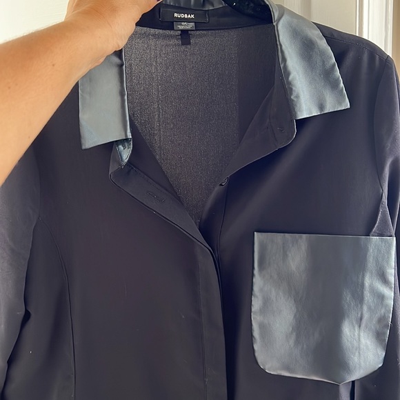 RUDSAK Black tunic with vegan leather pocket and collar L high/low like new - Picture 3 of 8